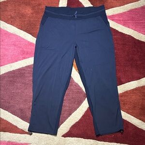 Lululemon Dance Studio Crop Size 12